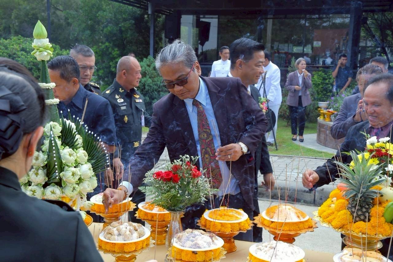 ว่าที่ ร.ต.ฐาพล สาติยะ ว่าที่นายกสมาคมศิษย์เก่า ช่างกล ขส.ทบ. พร้อมด้วยคณะกรรมการสมาคมฯ เดินทางไปร่วมงานวันสถาปนา โรงเรียนกองทัพบกอุปถัมภ์ - 11