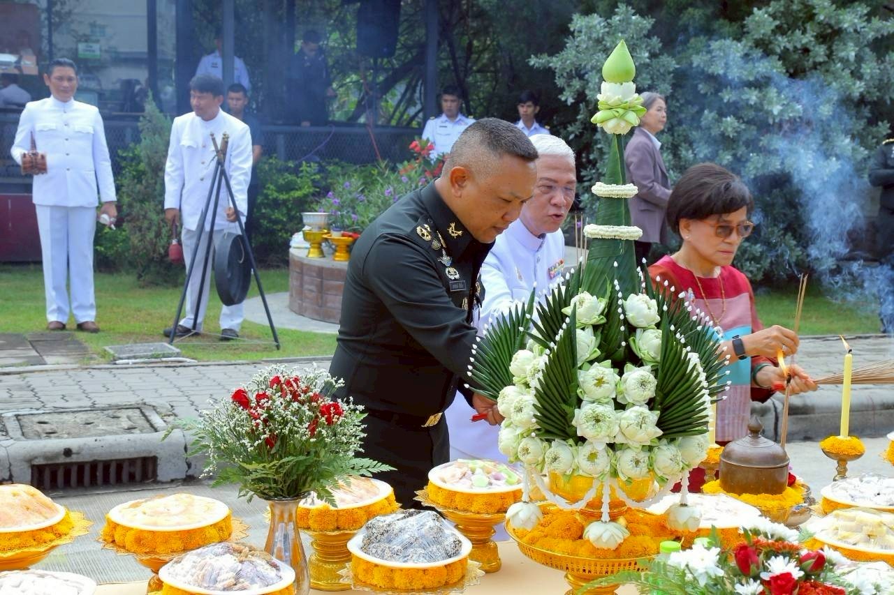 ว่าที่ ร.ต.ฐาพล สาติยะ ว่าที่นายกสมาคมศิษย์เก่า ช่างกล ขส.ทบ. พร้อมด้วยคณะกรรมการสมาคมฯ เดินทางไปร่วมงานวันสถาปนา โรงเรียนกองทัพบกอุปถัมภ์ - 14
